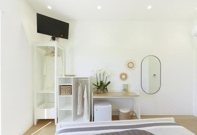 پانسیون Sea More