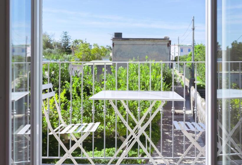 پانسیون Sea More