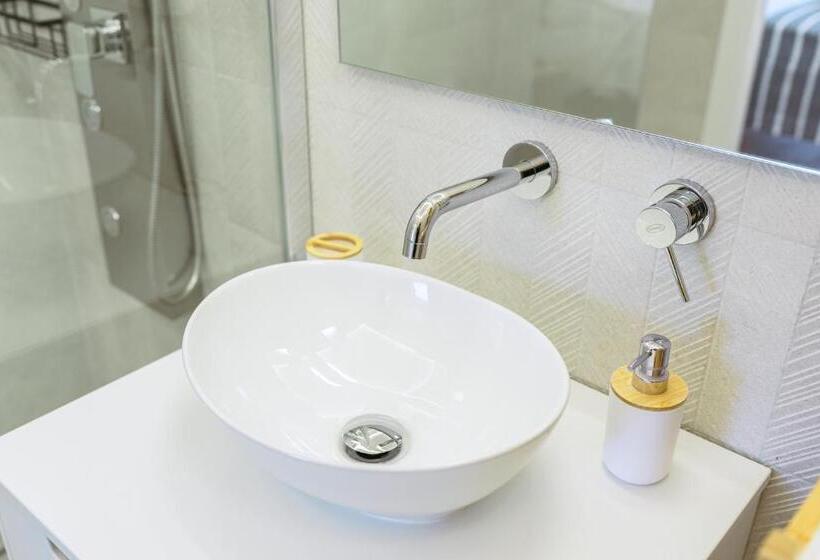 پانسیون Sea More