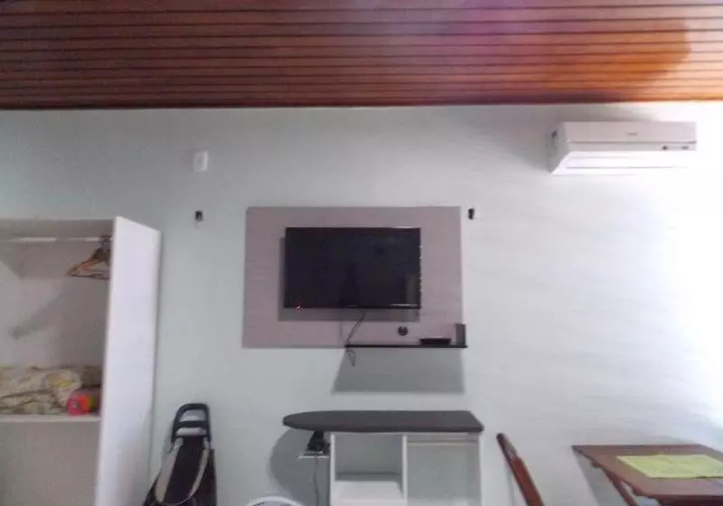 Отель Amazon Suites