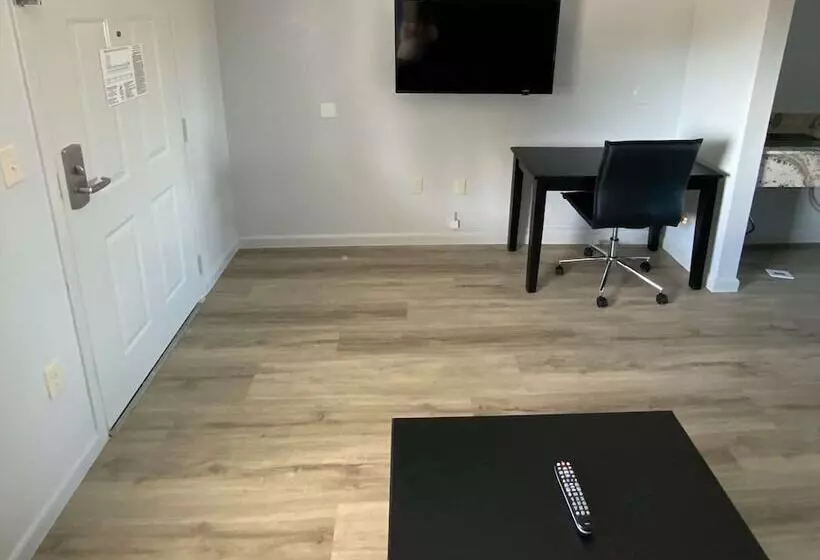 Отель Americas Best Value Inn Gonzales