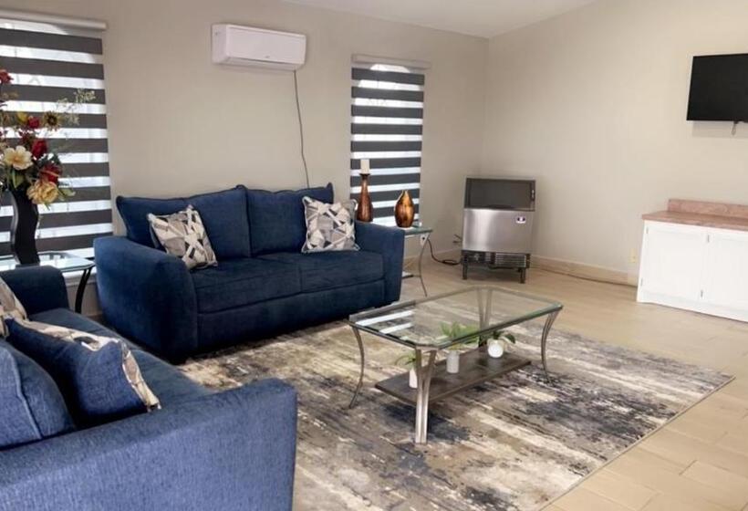 فندق Falcon Executive Inn