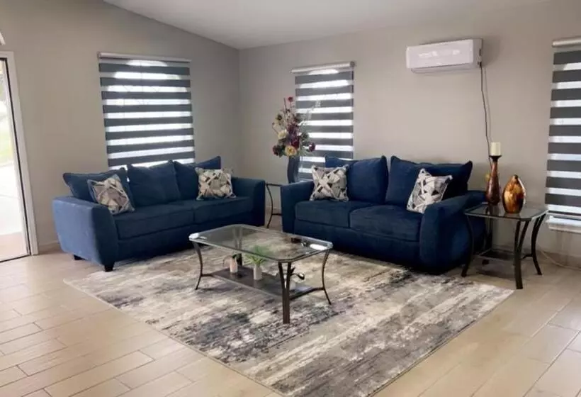 Отель Falcon Executive Inn