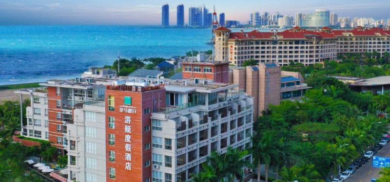 فندق Real Madrid Holiday Yacht Resort