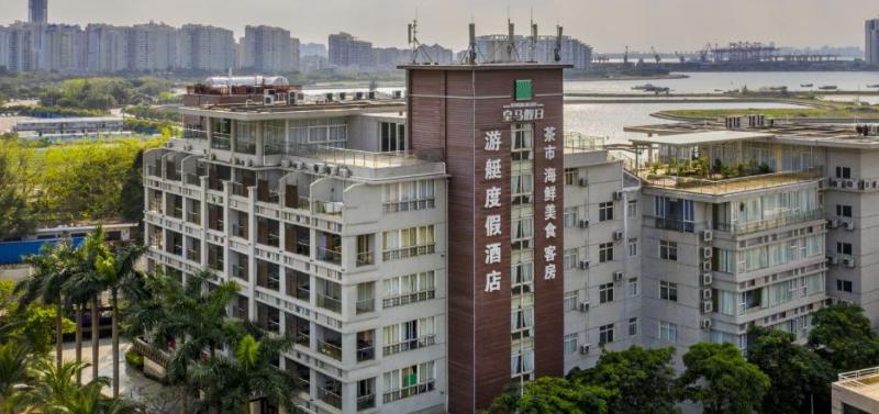 فندق Real Madrid Holiday Yacht Resort