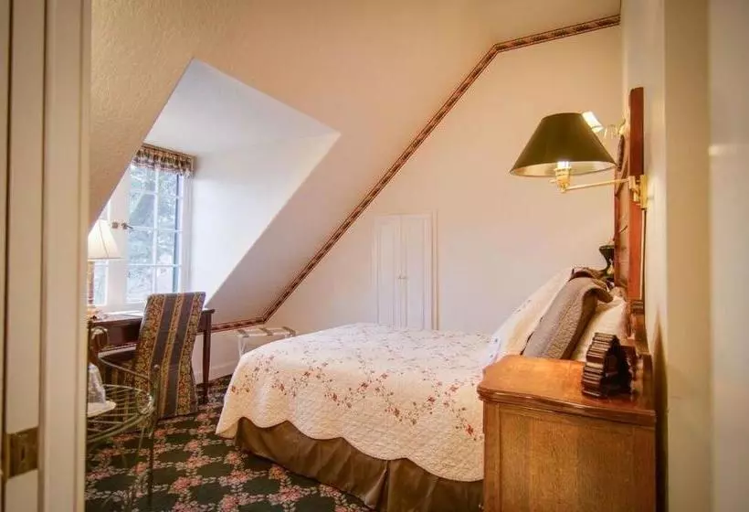 Hotel The Campbell House Inn