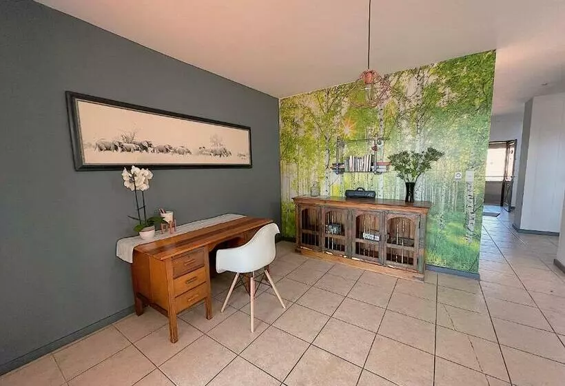 Luxurious 2 Bedroom Oasis In The Heart Of Sandton