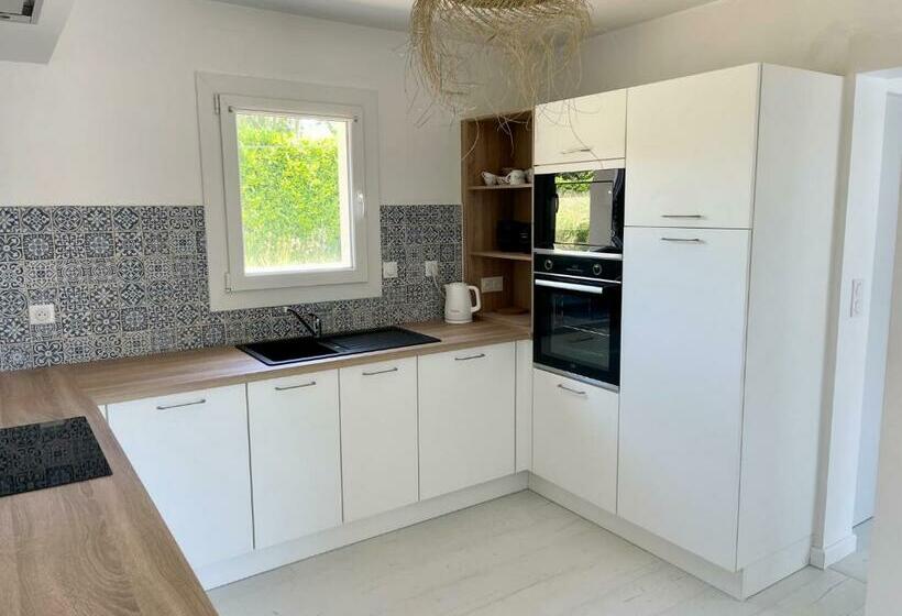 Maison Chaleureuse Avec Jacuzzi