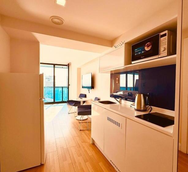 پانسیون Orbi City Sea View