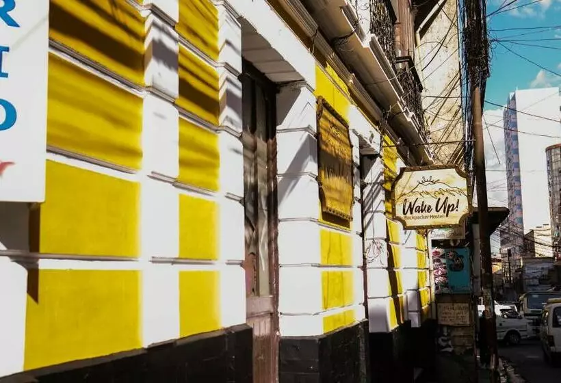 پانسیون Wake Up Hostel