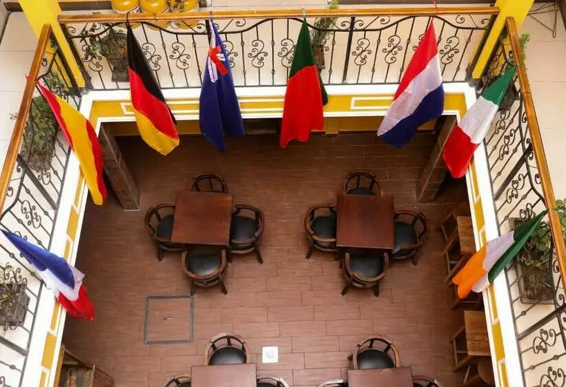 پانسیون Wake Up Hostel