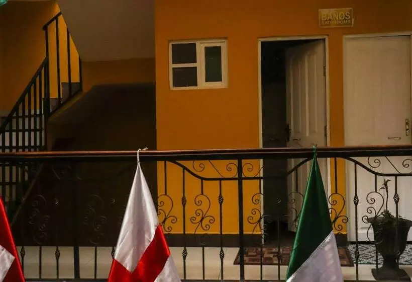 پانسیون Wake Up Hostel