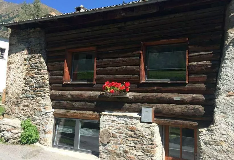 Charming 3½ Room Cottage In Valposchiavo