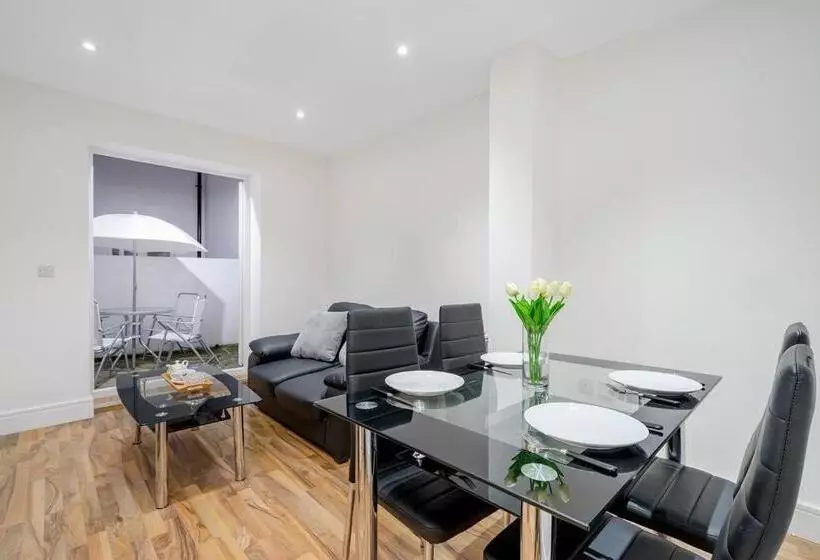 City Sparrow Apartment Pad  1