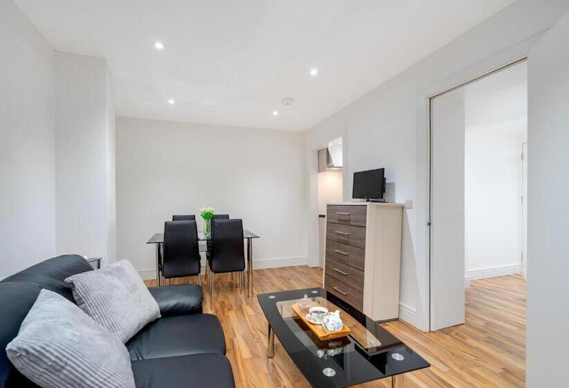 City Sparrow Apartment Pad  1