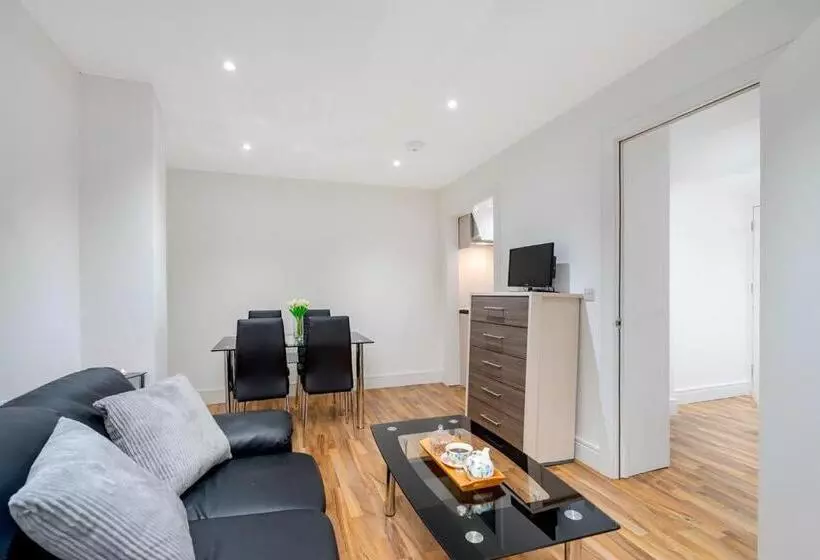 City Sparrow Apartment Pad  1