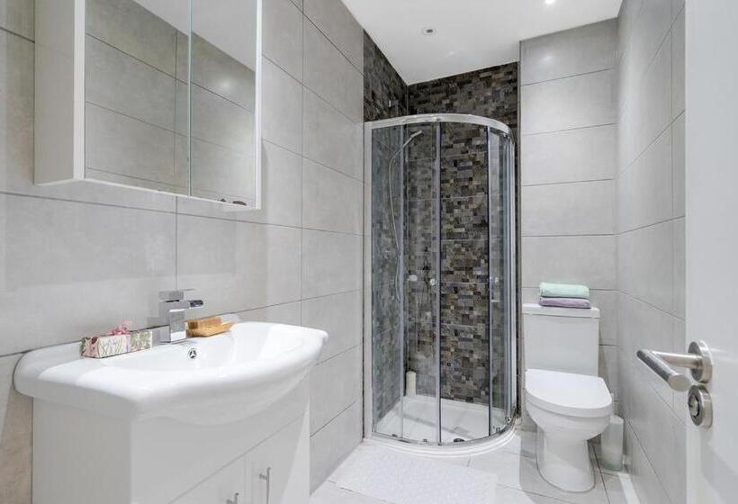 City Sparrow Apartment Pad  1