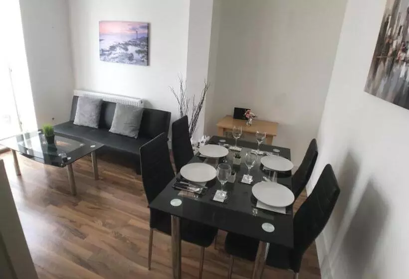 City Sparrow Apartment Pad  1