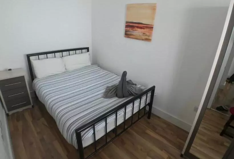 City Sparrow Apartment Pad  1