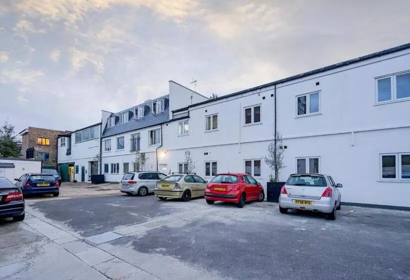 City Sparrow Apartment Pad  1