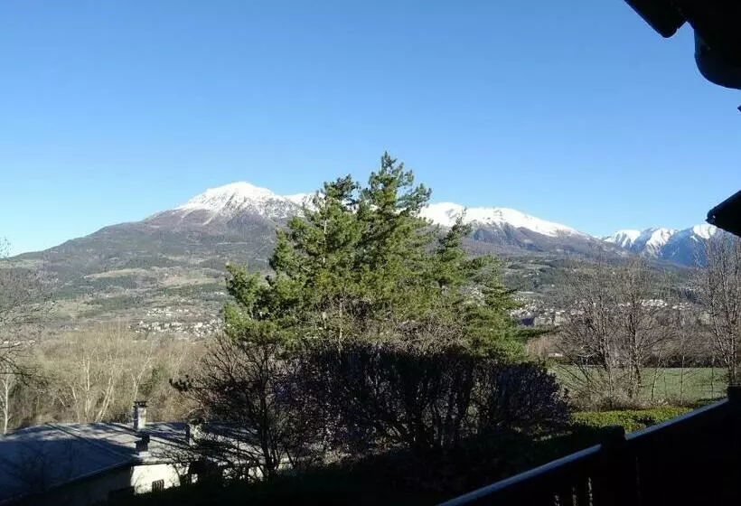 Embrun Superbe Appartement Classé 3 étoiles Tout équipé Avec Vue Sur Montagnes