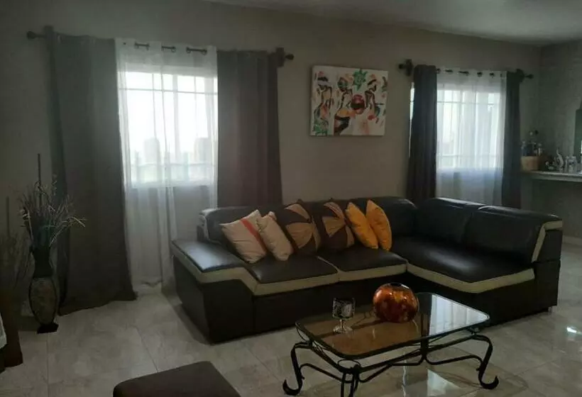 تختخواب و صبحانه Hill View Vacational Rental