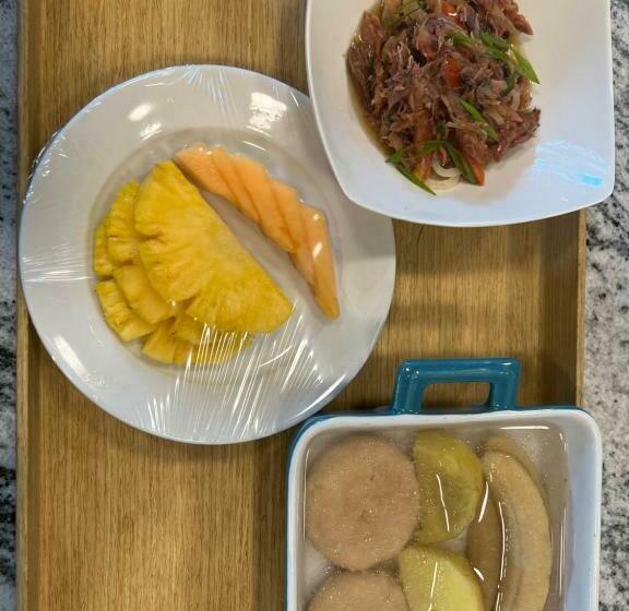 تختخواب و صبحانه Hill View Vacational Rental