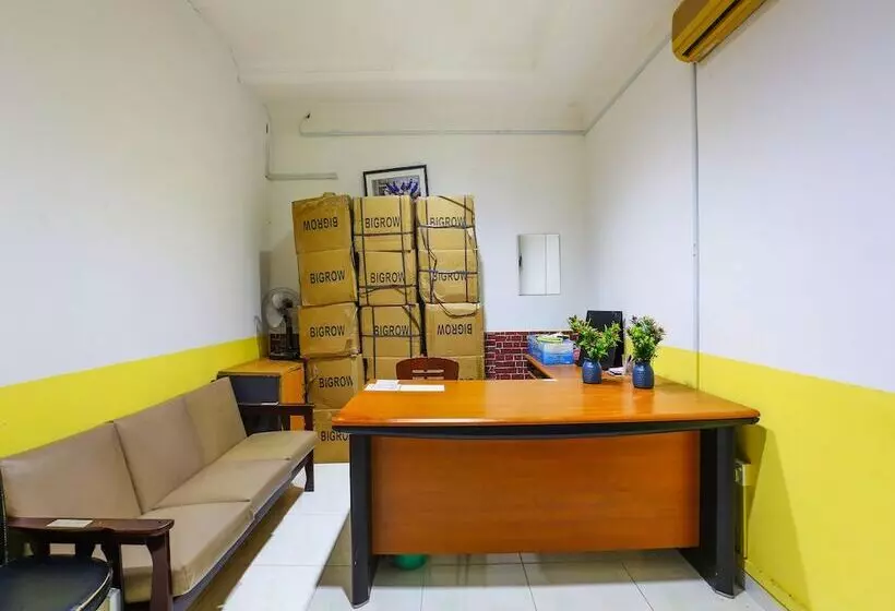 هتل Oyo 90624 Thank Q Inn 4