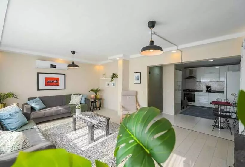 Missafir Stylish Flat Near Hadrian S Gate