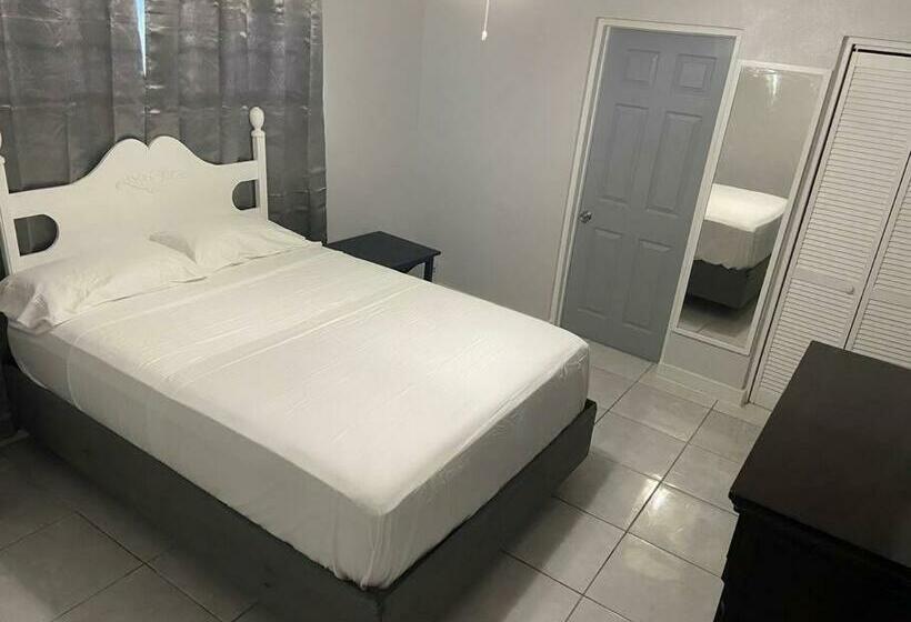 Airy 1 Bedroom Apartment 3 Minutes From Downtown