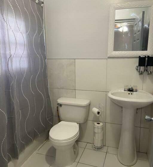 Airy 1 Bedroom Apartment 3 Minutes From Downtown