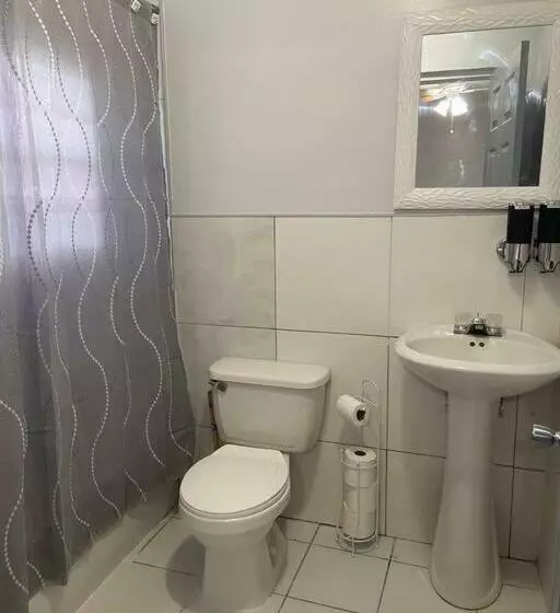 Airy 1 Bedroom Apartment 3 Minutes From Downtown