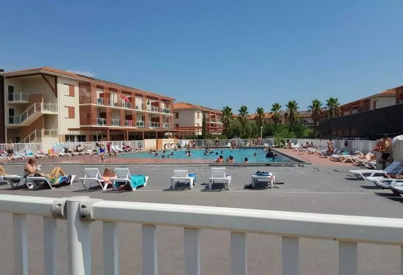 Appartement Avec Terrasse , Jardinet Et Piscine