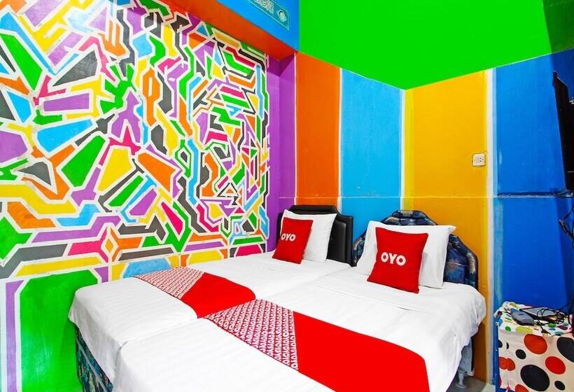 בית מלון כפרי Oyo 91601 Pelemkecut Double Degree Syariah