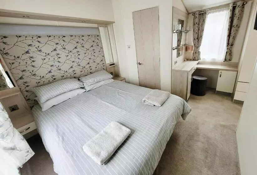 Meadow Lodge