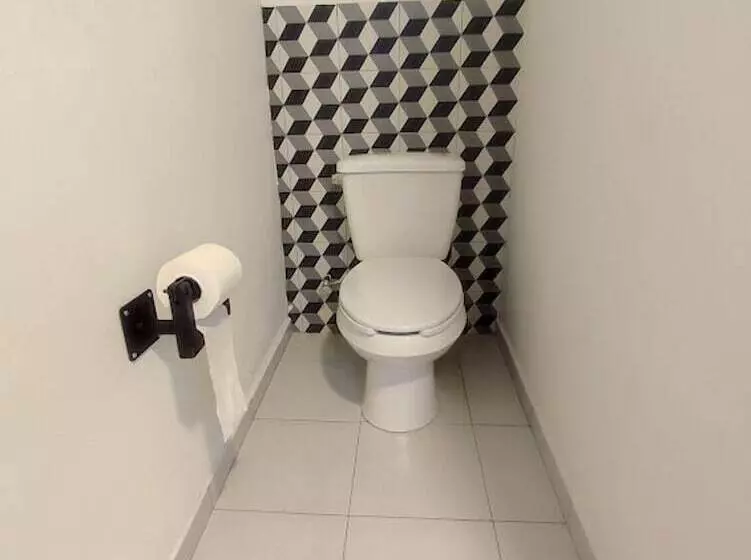 Majatalo El Salto De Camela Hostal