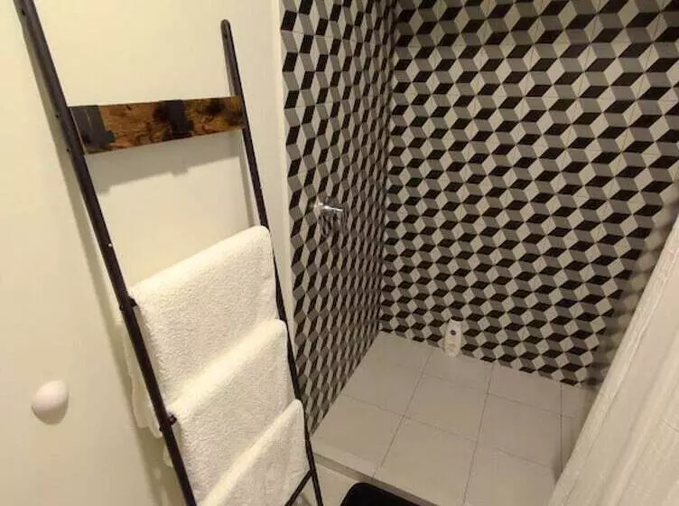 Majatalo El Salto De Camela Hostal