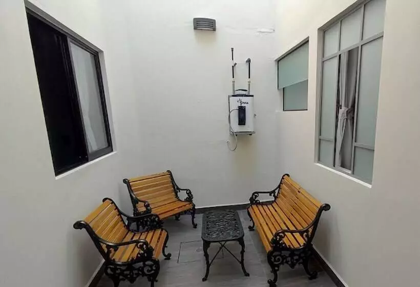 Majatalo El Salto De Camela Hostal