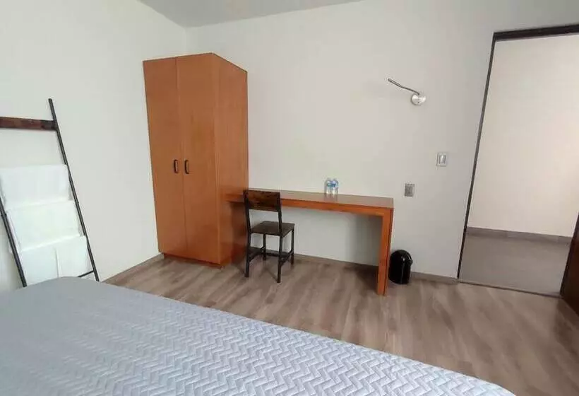 Majatalo El Salto De Camela Hostal