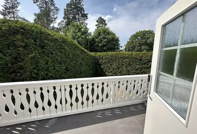 Aamiaismajoitus (B&B) Pensionat Prinshöjden   Home