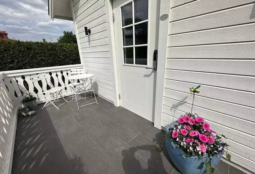 Aamiaismajoitus (B&B) Pensionat Prinshöjden   Home