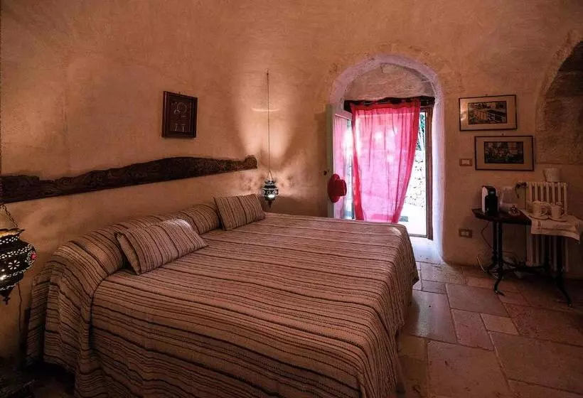 تختخواب و صبحانه Trulli Jaja