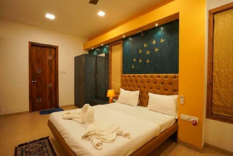 Bee Villa 5bhk Lonavala