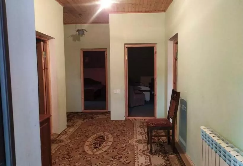 Cozy House 5 Mins Away From City Center