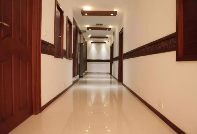 Hotelli Athirappilly Residency Chalakudy