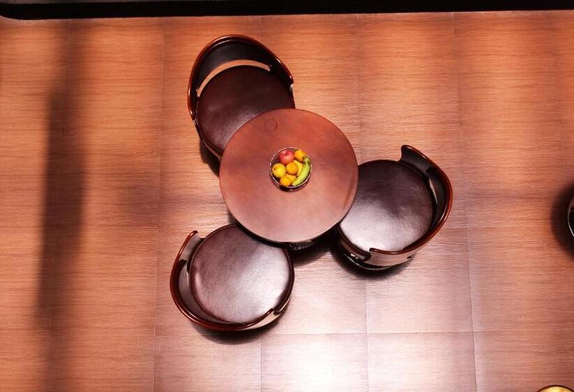 Hotel Athirappilly Residency Chalakudy