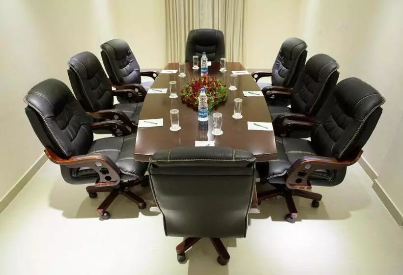 Hotelli Athirappilly Residency Chalakudy