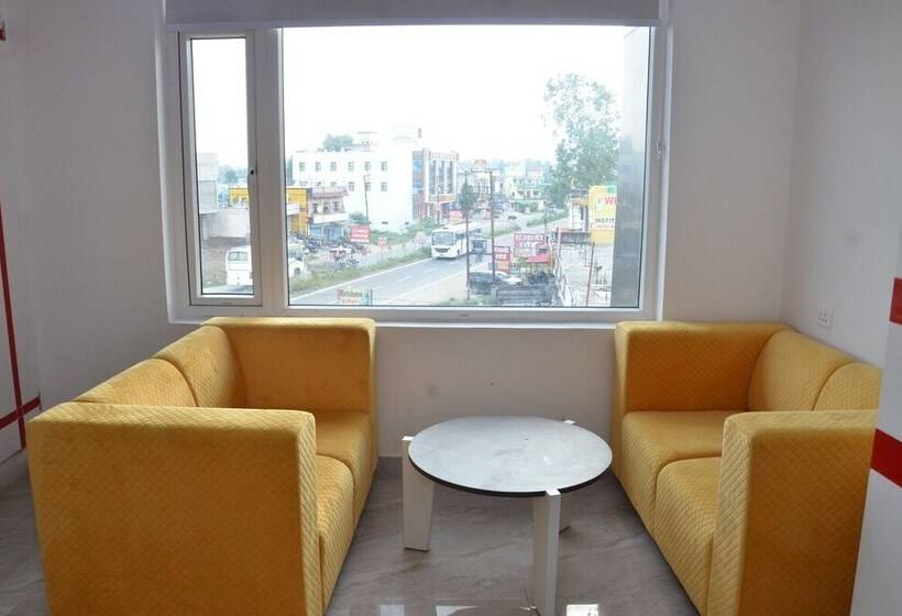 בית מלון כפרי Blue Bell Rishikesh