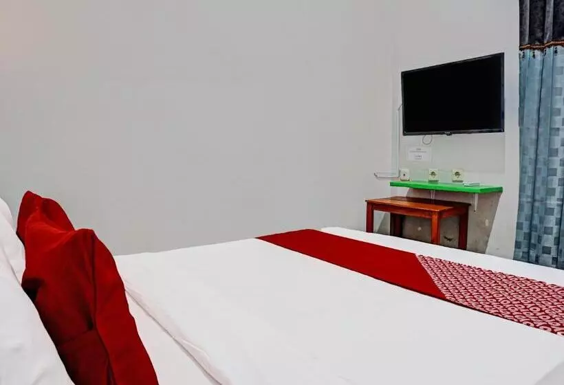 Hotelli Oyo 91599 Penginapan Mutiara Madiun
