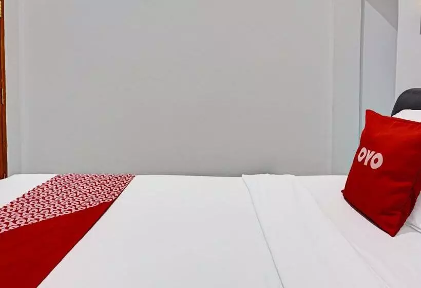 Hotelli Oyo 91599 Penginapan Mutiara Madiun